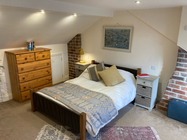 Large Room in Friendly Share House Main Photo