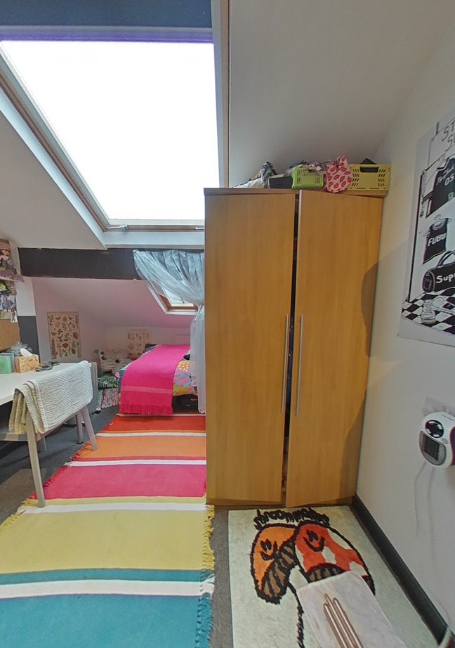 Furnished Room Available – Moss Lane East (M14) Main Photo