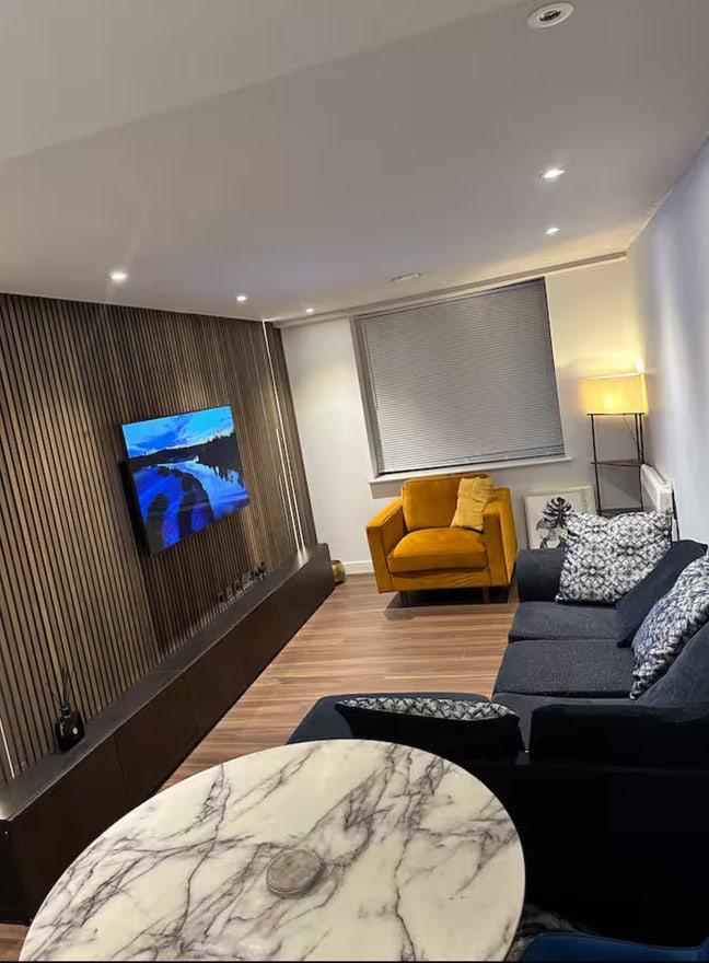 2 bedroom fully furnished  Main Photo