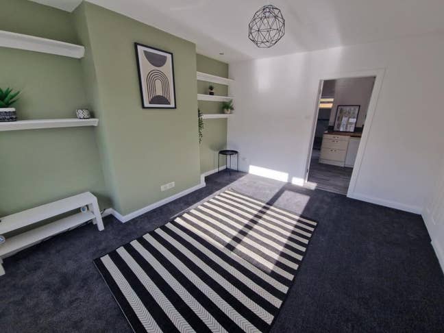 C34 Newly Refurbished House | Warwick Hospital  Main Photo