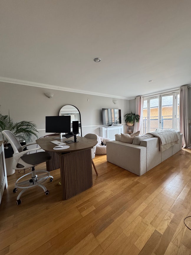 Huge 2 bed, 2 bath on the river  Main Photo