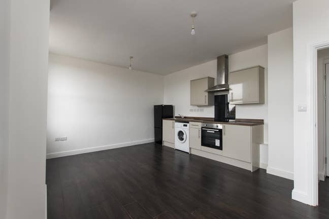 Stunning 1 Bed Flat Available in Radford!  Main Photo