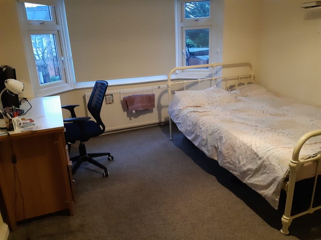 A large,bright double room CB1 .  Main Photo