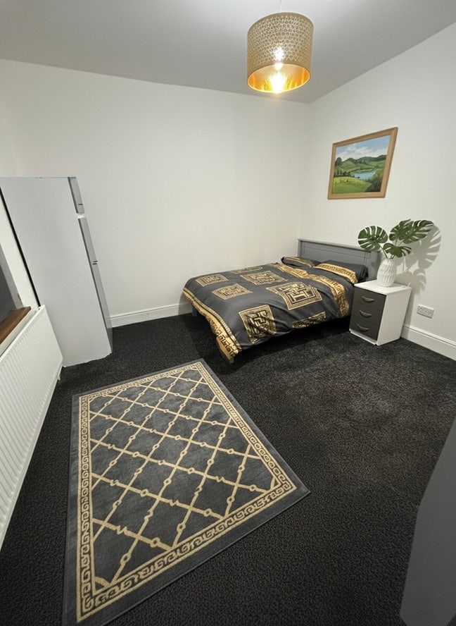 Rooms to Let  , Must Be Receiving Benefits  Main Photo