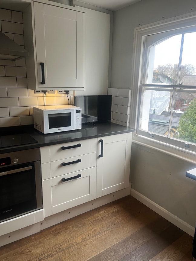 £650 all bills included Clapham available now Main Photo