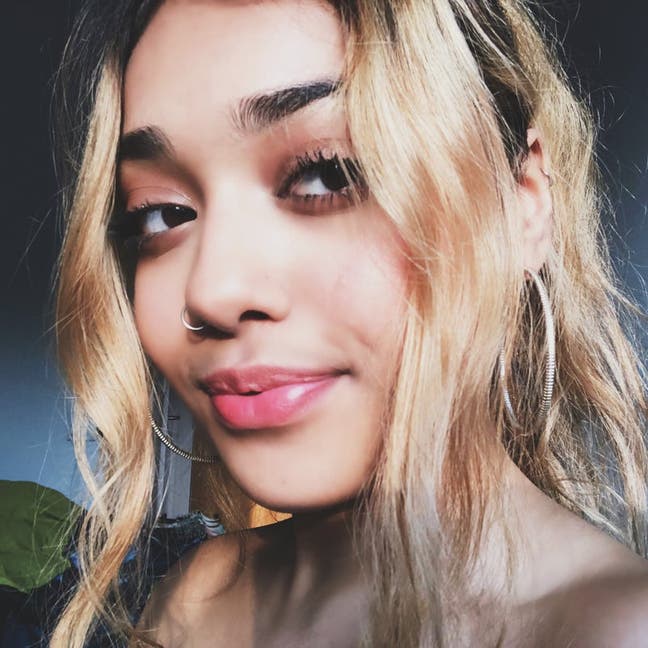 Professional Female seeks a single or double room Main Photo