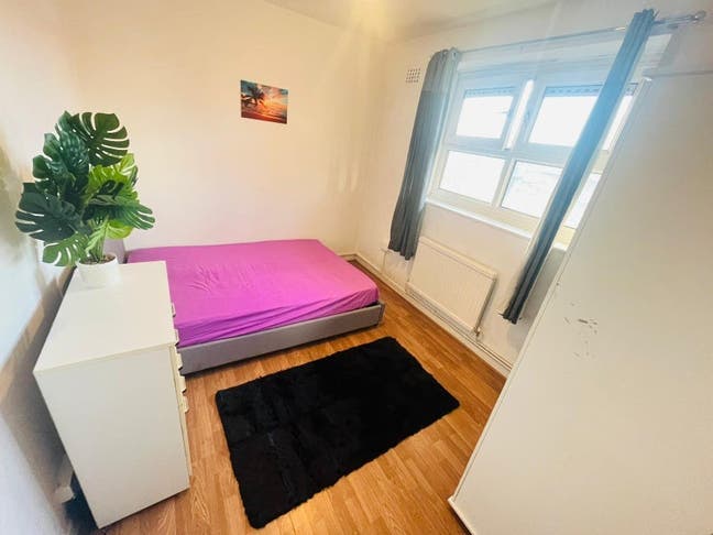 Cozy Room in Wandsworth Road 🕯 Move in NOW! Main Photo