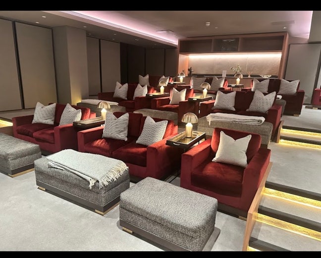 1 bedroom and en suite available in two bed Main Photo