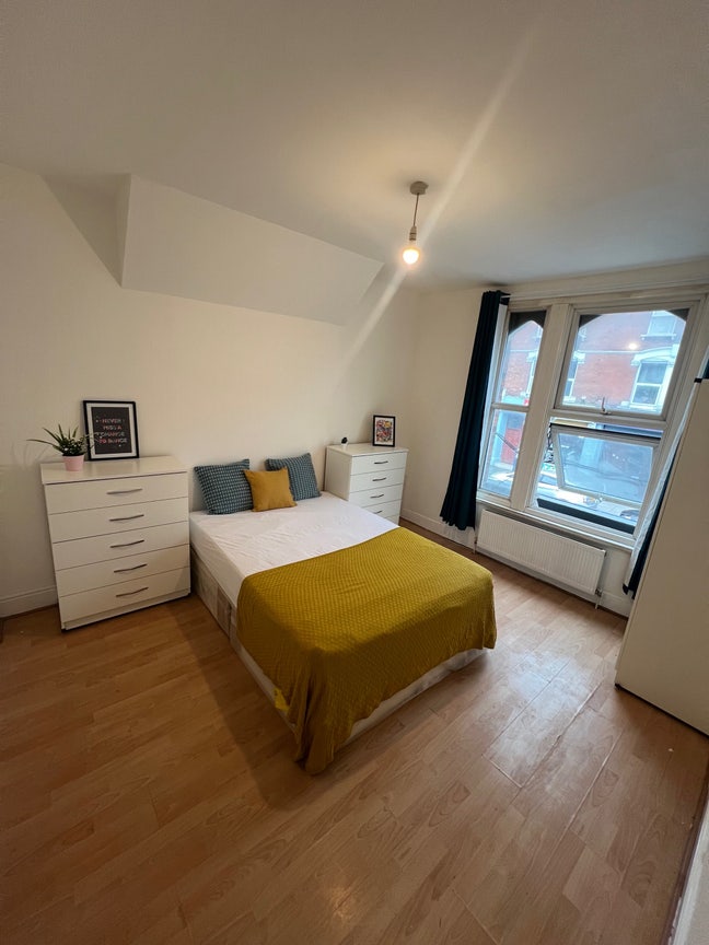 Cozy Double Room in Zone 2-Next to Shop&Tran Main Photo