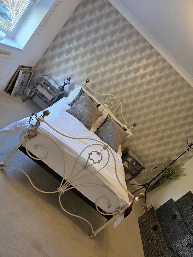 ✨Large Double Bedroom with Ensuite - Ascot✨ Main Photo