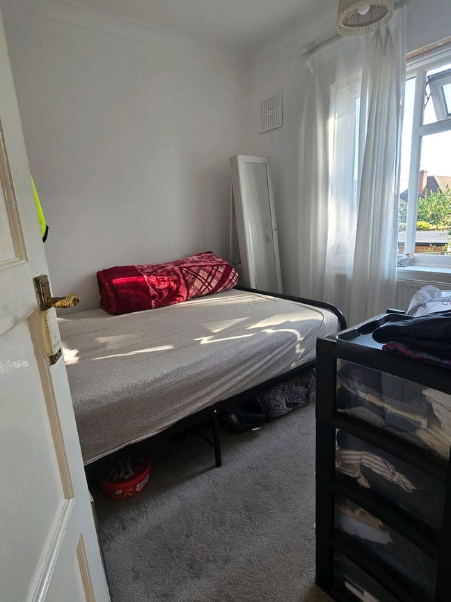 Double room available for rent Main Photo