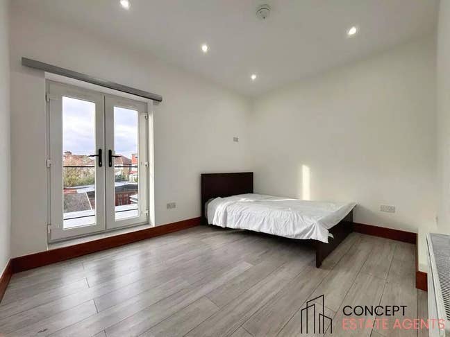 Modern First-Floor Studio – Bills Included, SW19 Main Photo