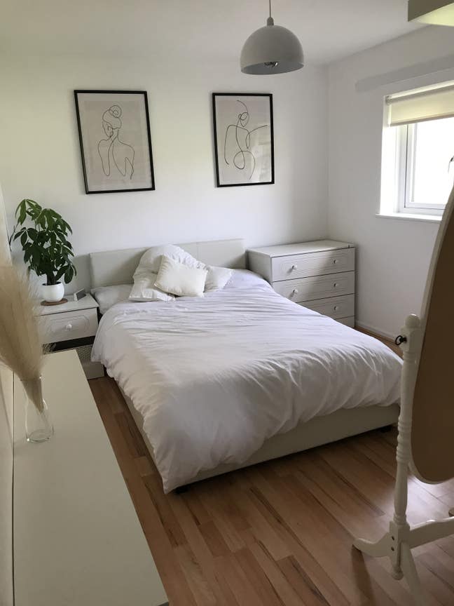 Lovely room in a beautiful area Main Photo