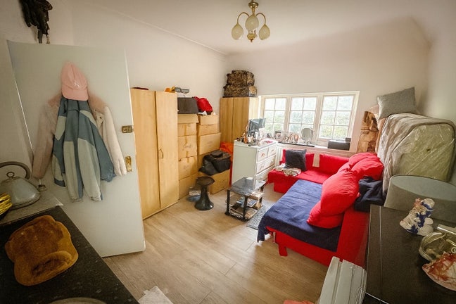 Studio Flat, Hendon Lane, N3 Main Photo