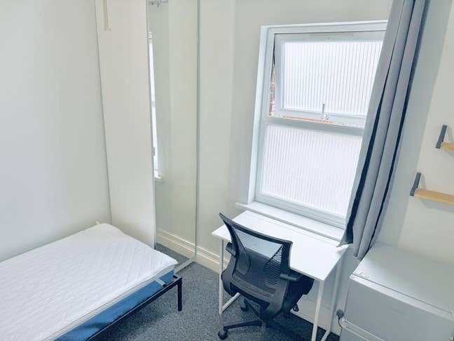 Modern single Room📍 ***RG1  prime location ***📍 Main Photo