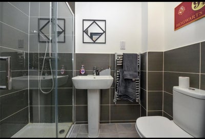 Rooms for renting Main Photo