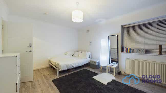 Double Spacious Rooms Wembley Park Couple/Single Main Photo