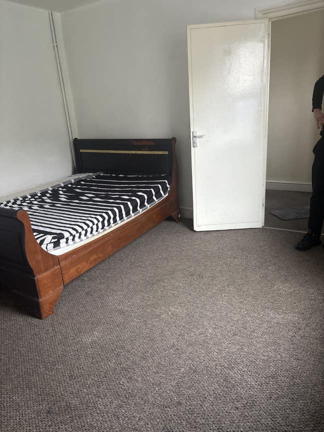 House Share - Spacious Double Room to Let  Main Photo