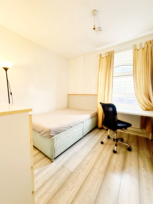 🔥 🗝️ Stunning Spacious Rooms - Central East 🔥  Main Photo