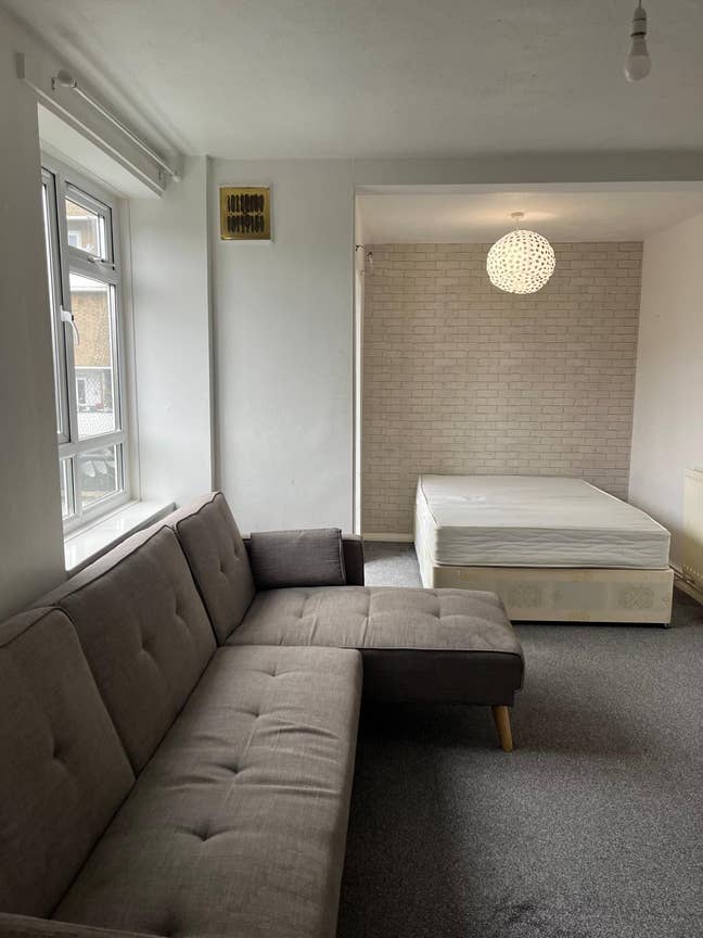 Large Double Room in a Wonderful Flat Main Photo