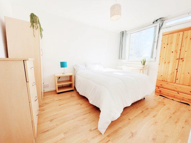 Rooms near Aldgate East / Liverpool Street Main Photo