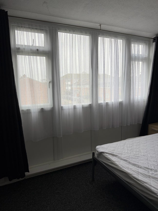  CM20 3Le - Pitmans Field Main Photo