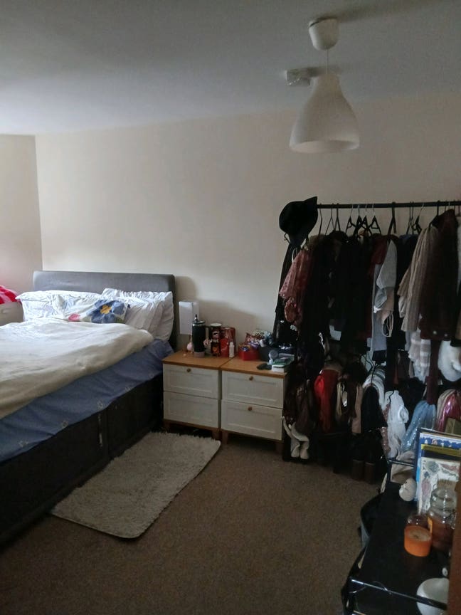 Double room in shared flat Main Photo