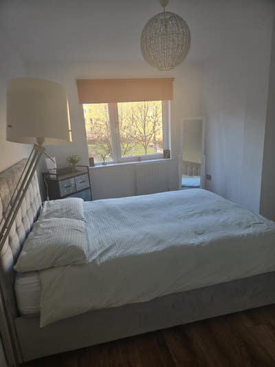 Bedroom, Living room & Private Bathroom. Main Photo