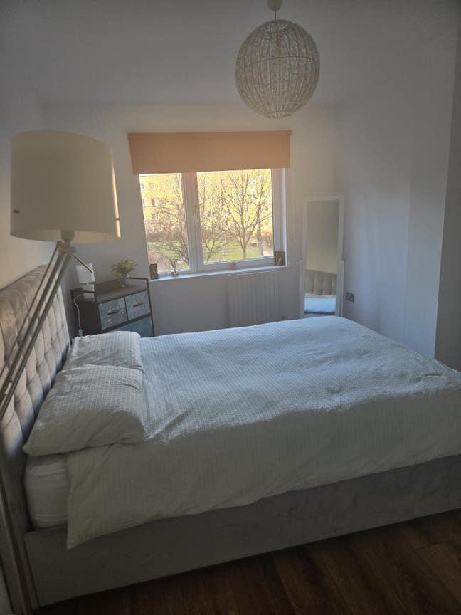 Bedroom, Living room & Private Bathroom. Main Photo