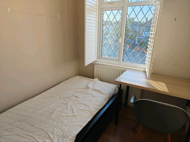 Single Room available now in Coventry Main Photo