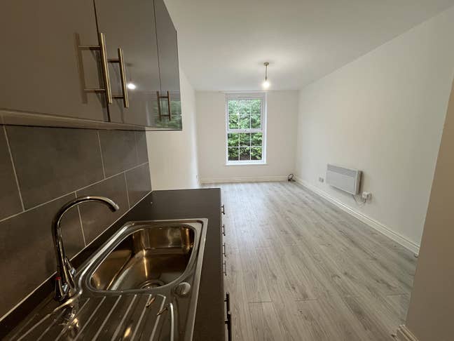 Luxury 1 Bed Flat - PR7 (Chorley) Main Photo