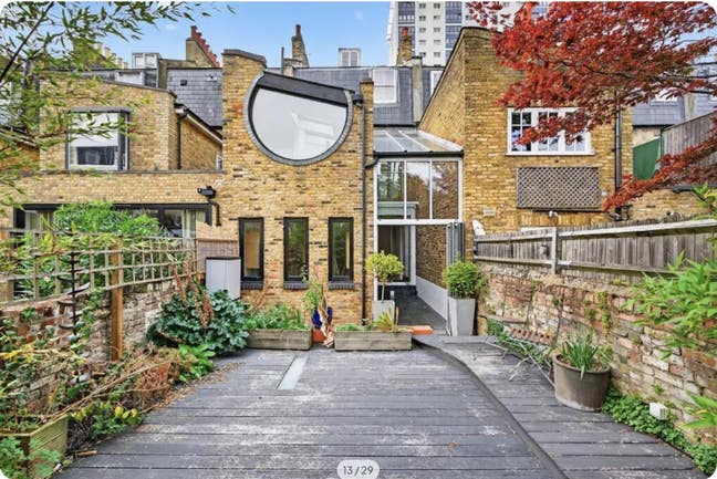 4 week sublet in furnished room E8 starting ASAP Main Photo