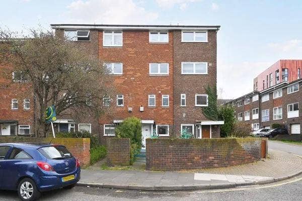 Canary Wharf Living | Double Room in Stylish 6BH Main Photo