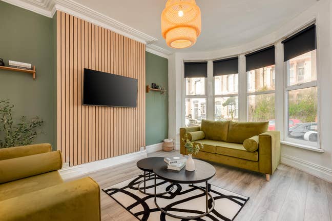 Brand New Sefton Park Home - En-suites Available!  Main Photo