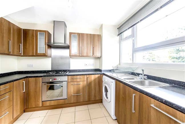 Affordable rooms in vibrant Munster Village/Fulham Main Photo