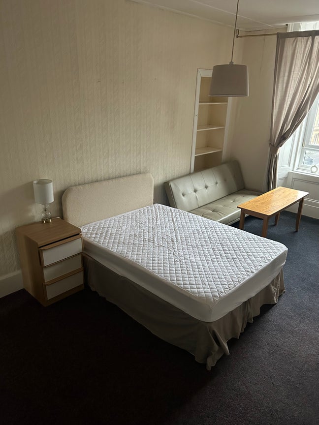 Double Room For Rent in Dennistoun Main Photo