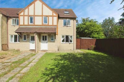 🏡 Spacious King-Size Room | All Bills Included Main Photo