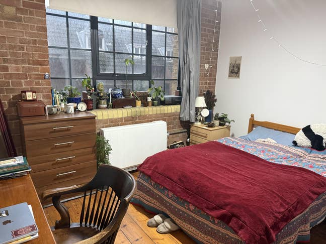 Flatmate wanted for loft apartment room  Main Photo