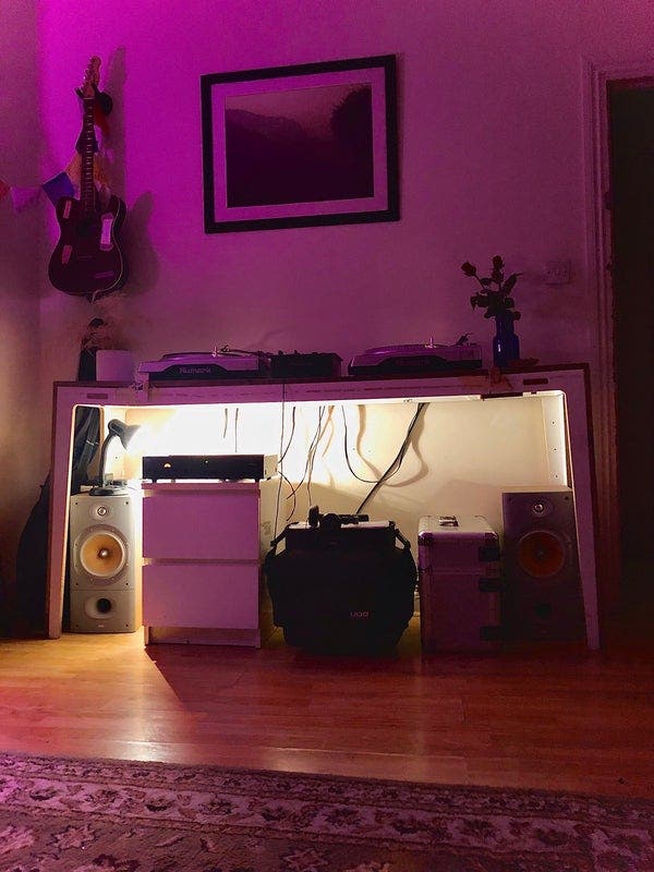 Short-Term Sublet: Cozy En-Suite Room Clapton Main Photo