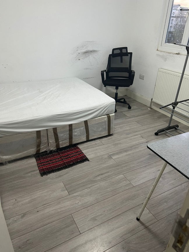 Modern Ensuite Room – All Bills Included – CR0 2PD Main Photo