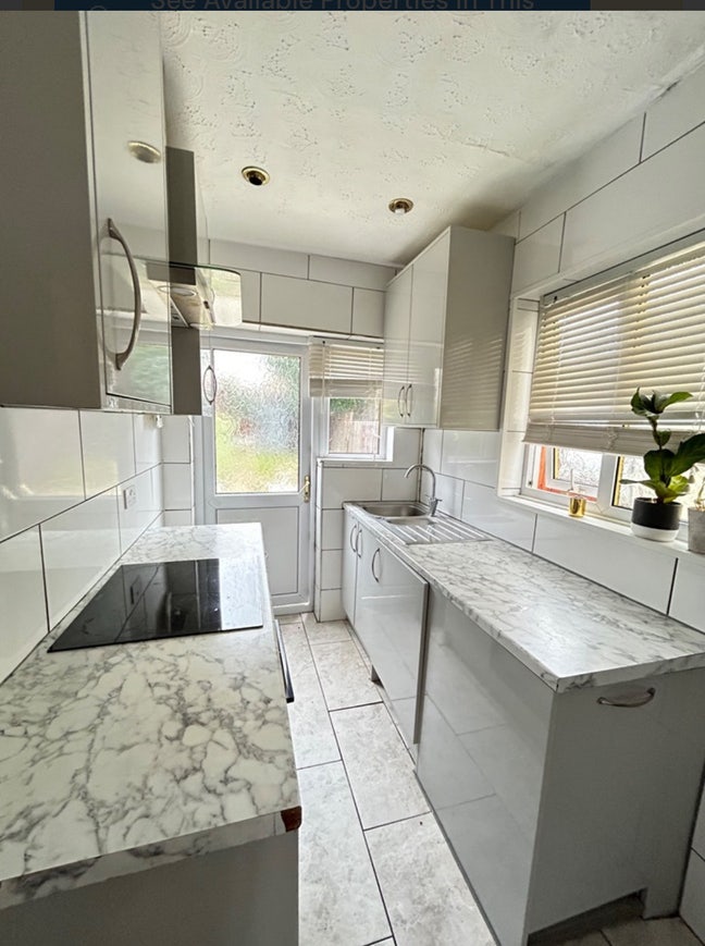 Double room Available in Gillingham  Main Photo