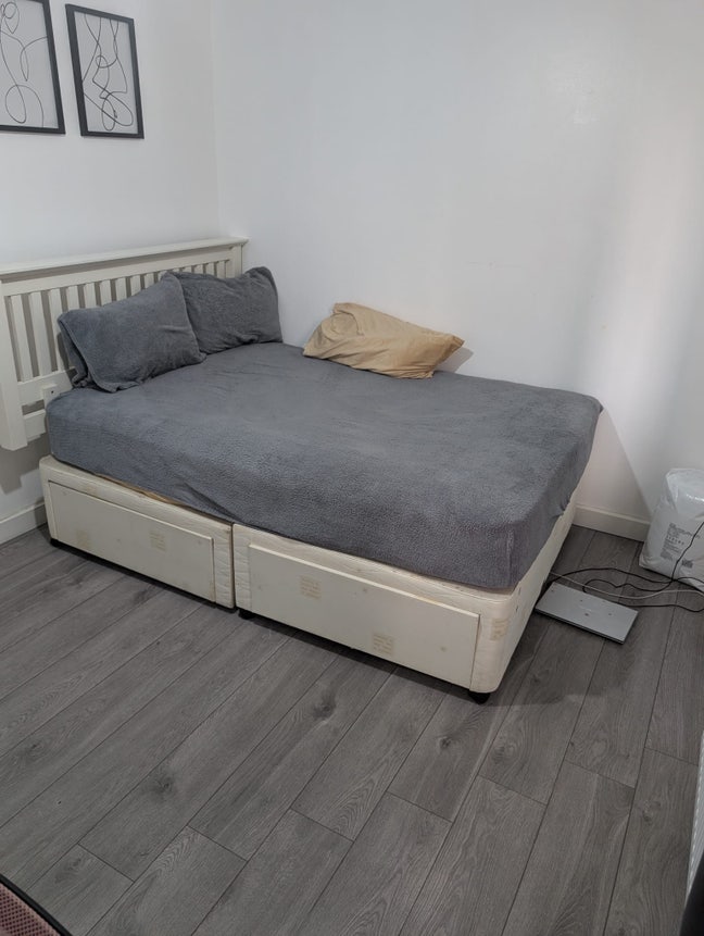 EN-SUITE Main Photo