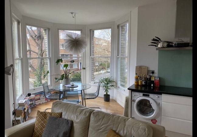 Large West Hampstead room - 2 month let Main Photo