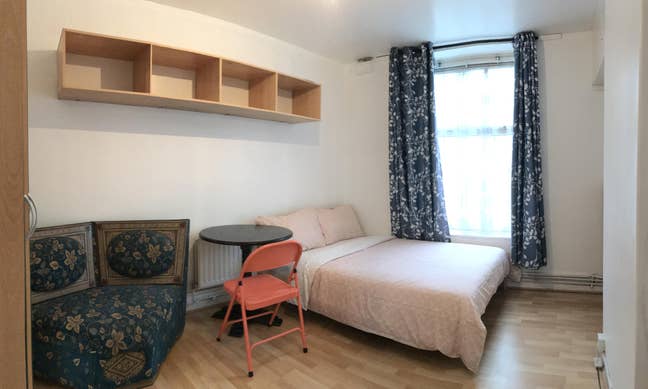 Double room available 2min walk to Wapping Stn Main Photo