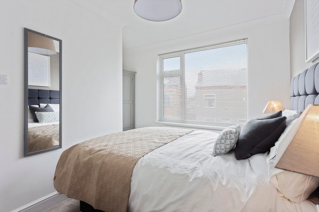 Luxury Ensuite Room in Ideal Quiet Location Main Photo