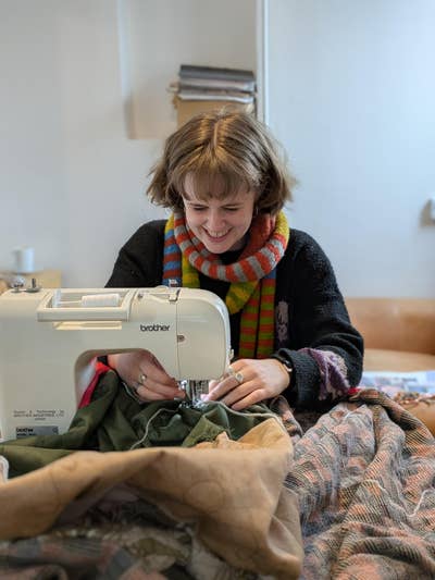 Theatre & puppet Designer on a hunt for a room Main Photo