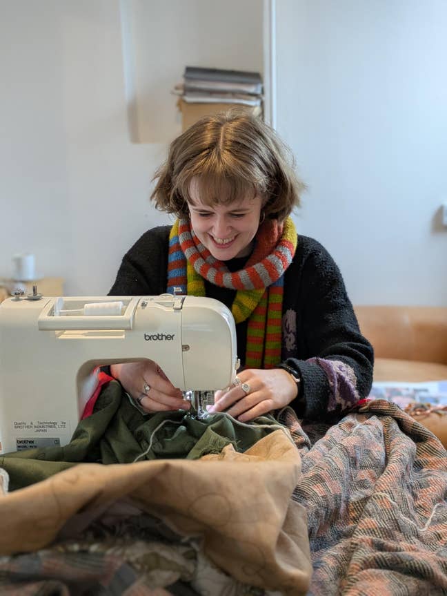 Theatre & puppet Designer on a hunt for a room Main Photo