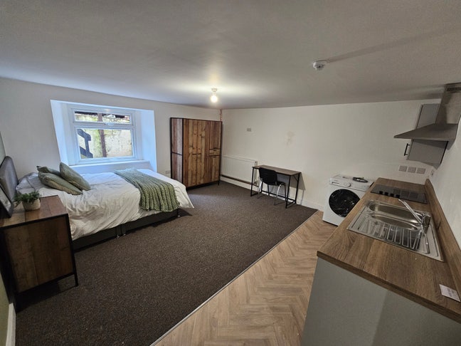 1 Bed Studio in Newport - All Bills incl Main Photo