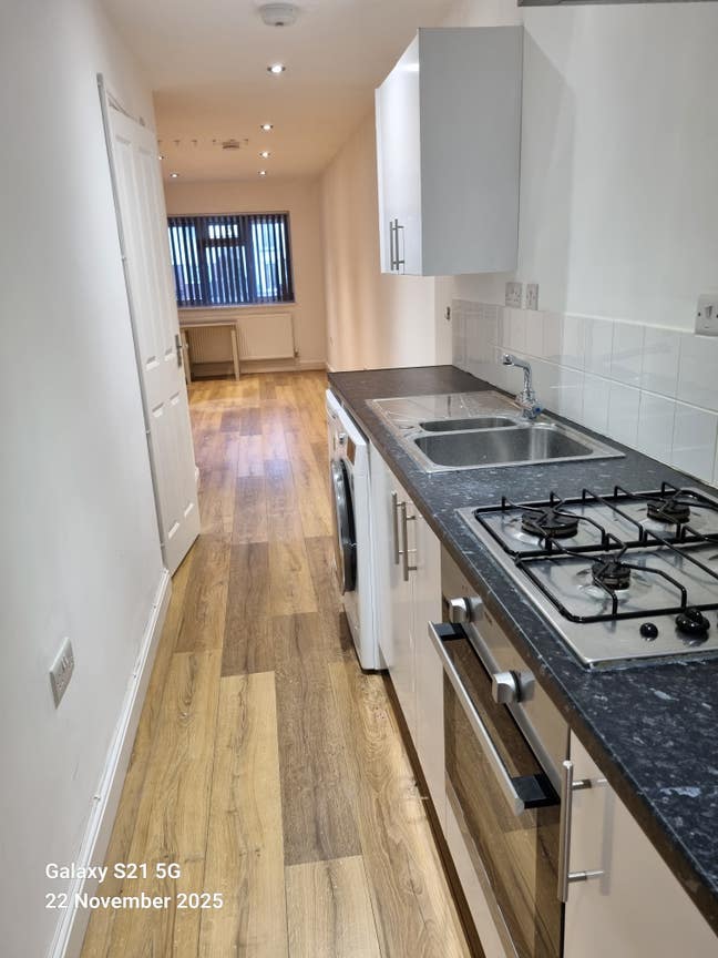 Cambridge Studio nr Addenbrookes Hosp CB1 area Main Photo