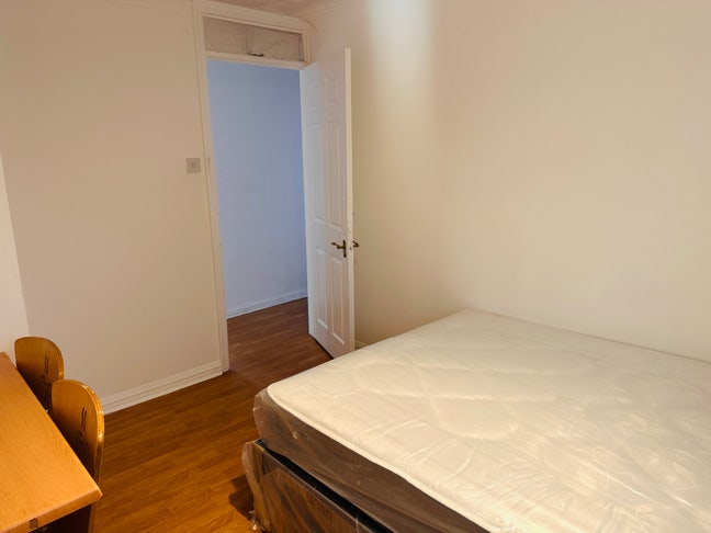 Six Lovely Rooms@IG11 0NP/Barking Riverside  Main Photo
